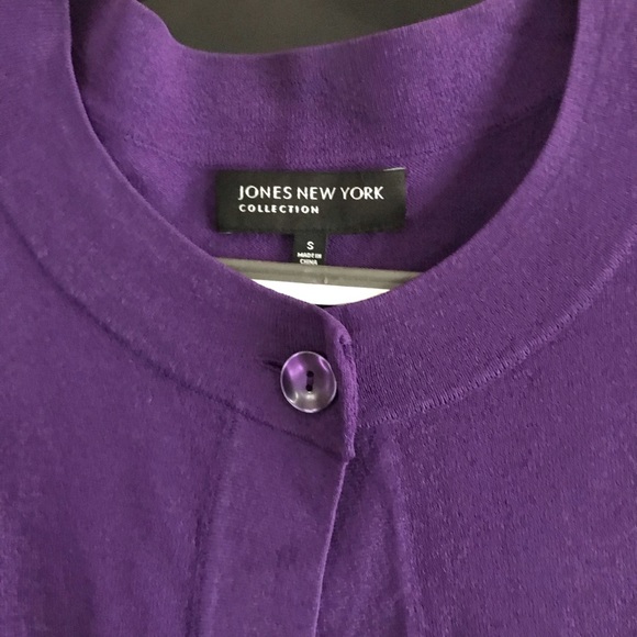 🍇Purple button down top. - Picture 2 of 3